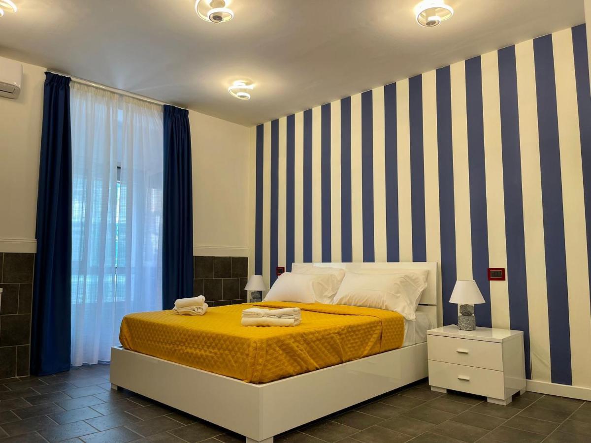 Отель Yacht Club Angioino Неаполь Экстерьер фото